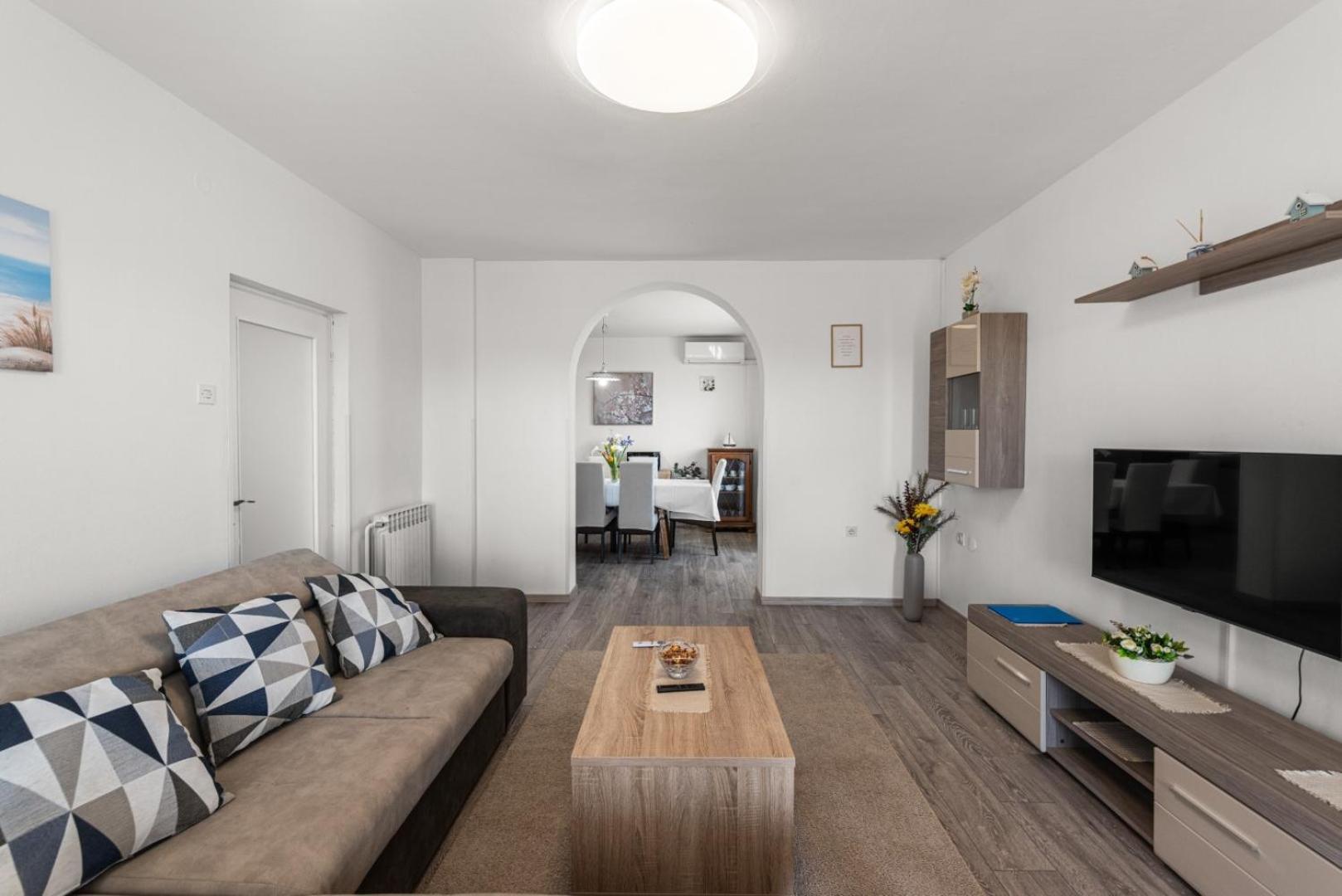 Apartment Marchela Nova Vas  ภายนอก รูปภาพ