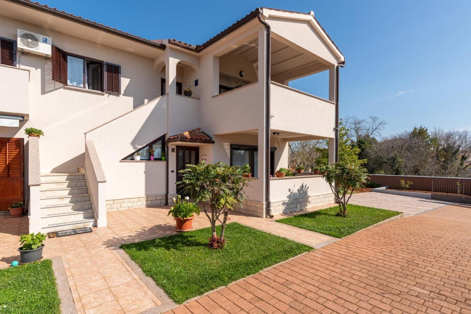 Apartment Marchela Nova Vas  ภายนอก รูปภาพ